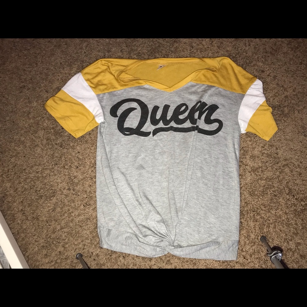 short sleeved shirt